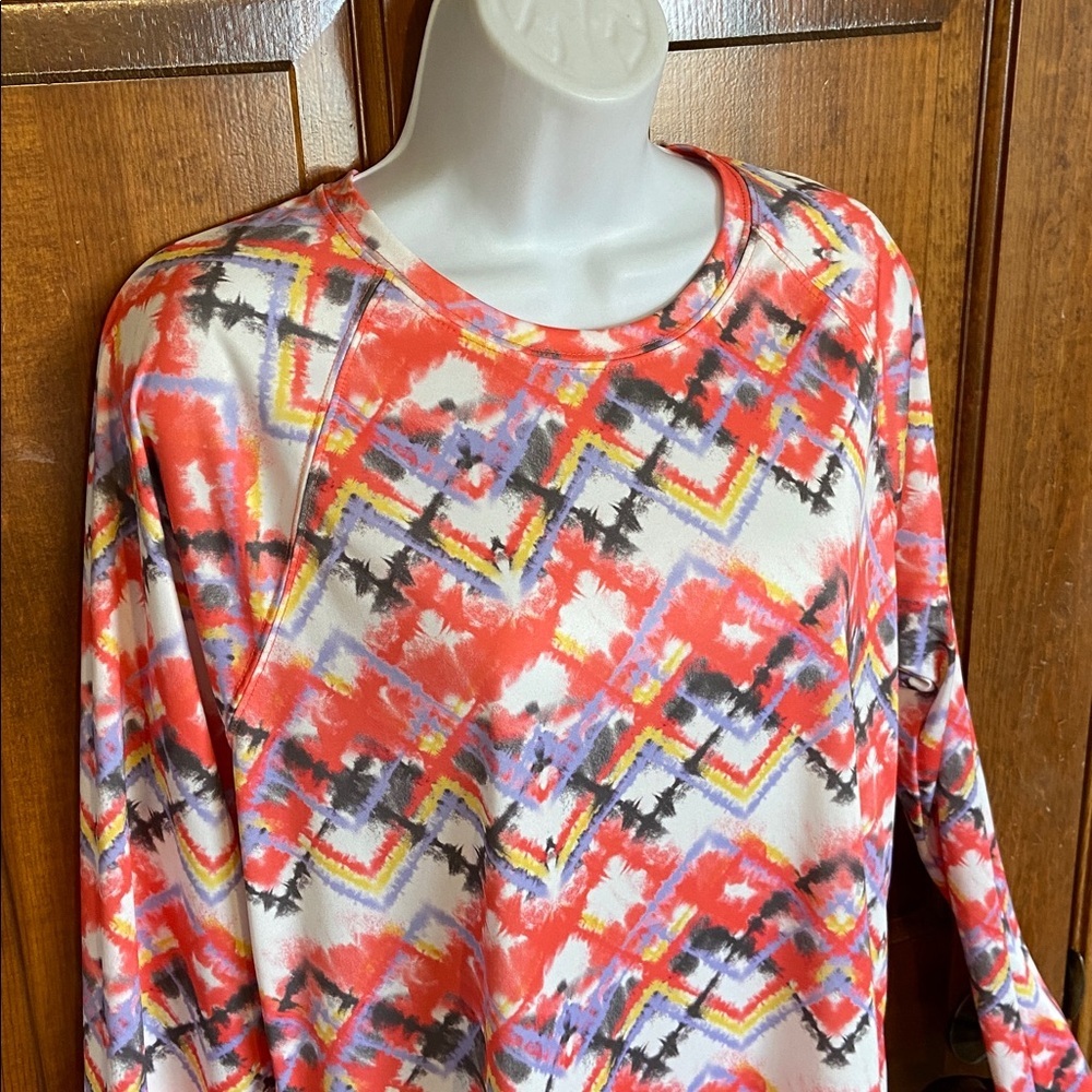 HUK Fishing  women's long-sleeve performance fishing shirt Aztec-Size X Large